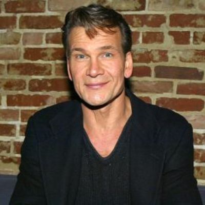 Vickie Lynn Swayze brother, Patrick Swayze posing for an photoshoot.